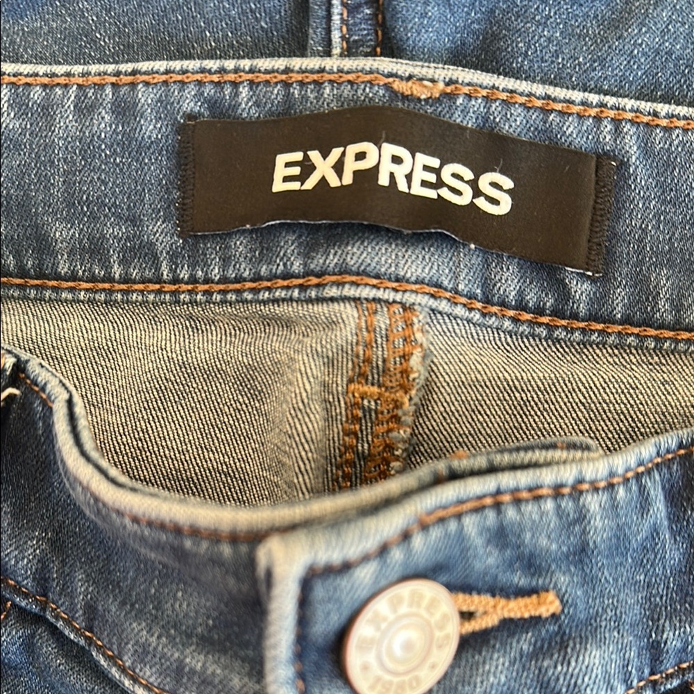 Express high rise Denim Shorts - Picture 3 of 4